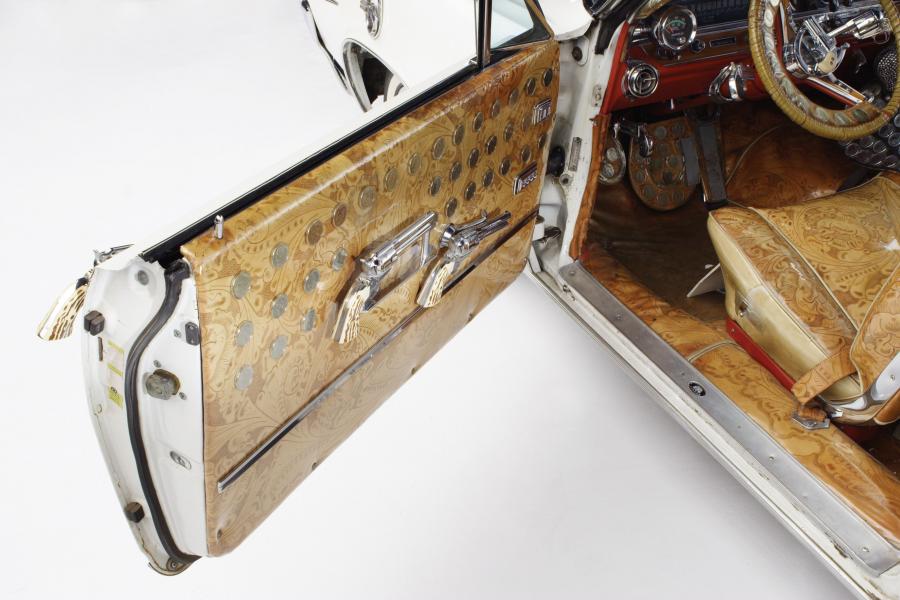 Детали интерьера Pontiac Bonneville Hank Williams Jr Custom Convertible 1964 года  (фото 9 из 24)